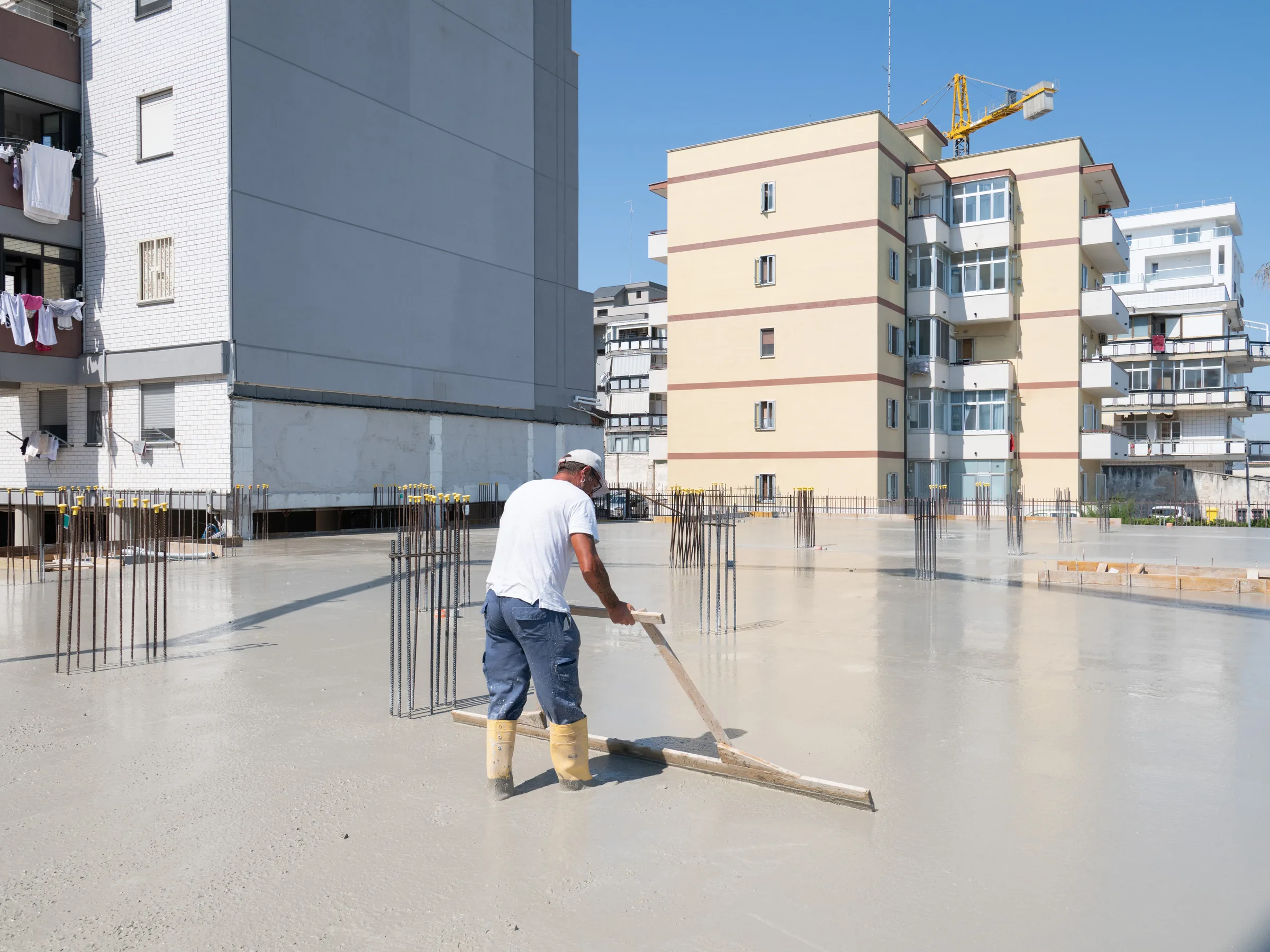Avanzamento lavori Tyrrena 7 — finitura dei solai